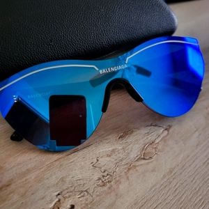 BALENCIAGA 60MM Pilot Sunglasses Electric blue